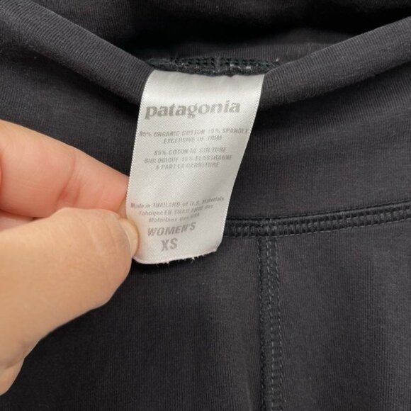 Patagonia woman's size Xsmall  black  Leggings - Picture 3 of 6